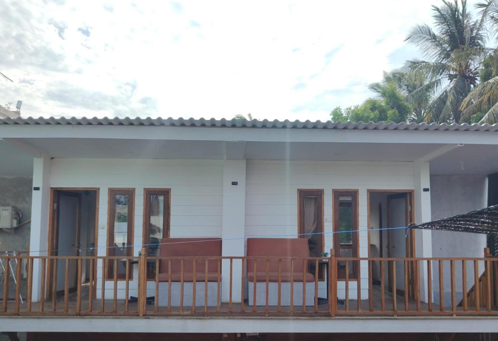 Fantastic B"N"B Hostel Gili Air Exterior photo